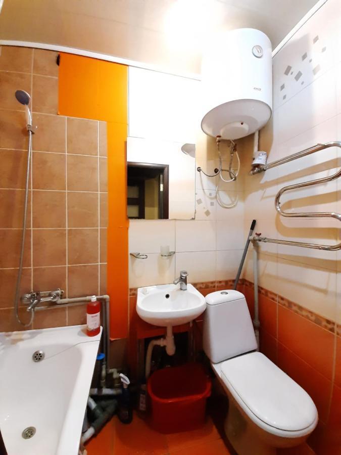 1 Комн Кв Остановка Дворец Спорта Строитель, Рядом С Улицей Химиков Cserkaszi Kültér fotó